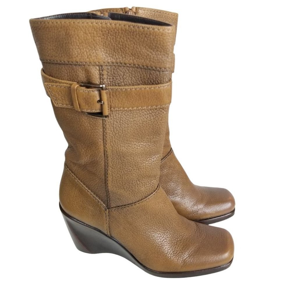 Stuart Weitzman Tan Heeled Boots